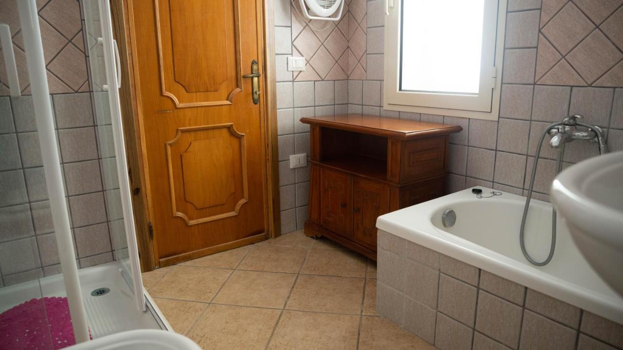Appartamenti Melograno E Fico Loculi Zewnętrze zdjęcie